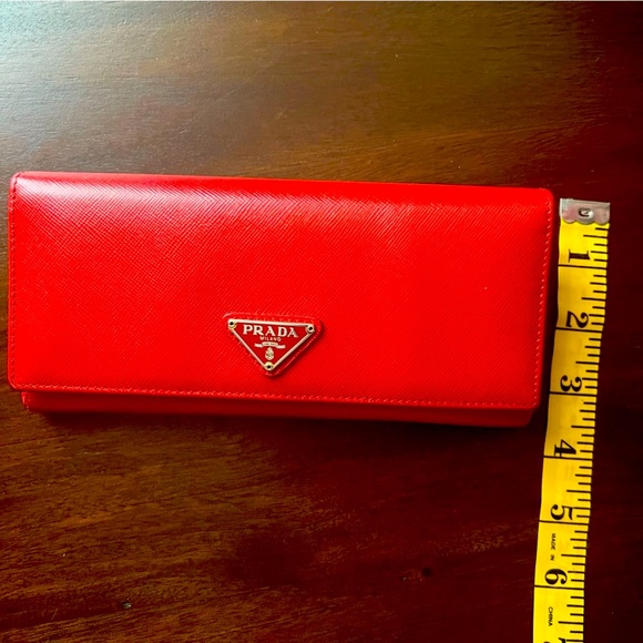 Large Prada Saffiano Leather Wallet - Picture 3 of 15